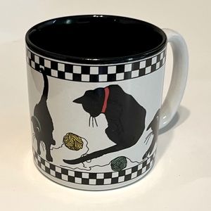 Susan Burger Curious Yarn Playing Cats Coffee Tea Cocoa Cup Mug #666800 Vintage